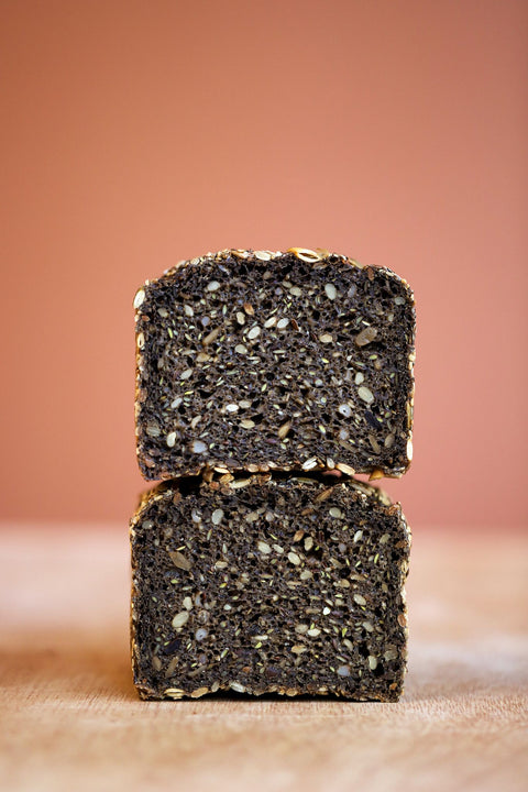 100% wholegrain rye with seeds